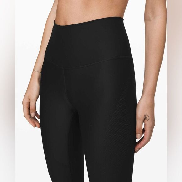 Lululemon Mapped Out High-Rise Tight 28"
Black / Black size 2 - Picture 4 of 11